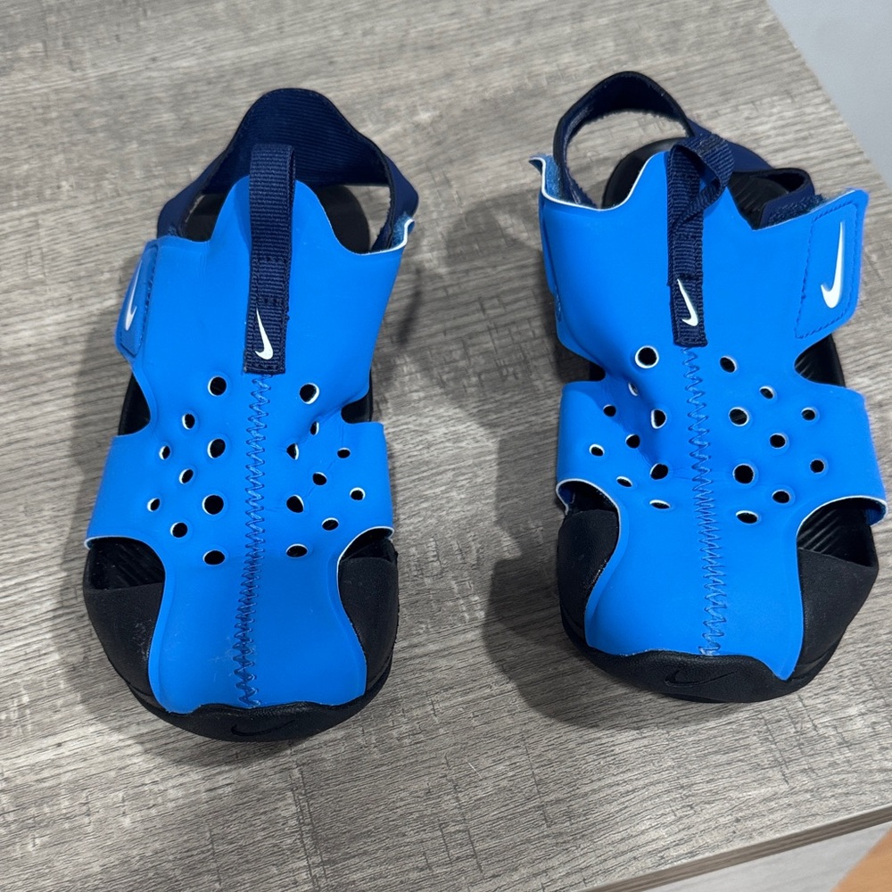 Nike Kids' Blue and Black Sandals